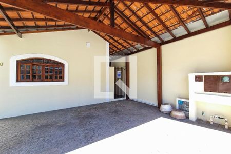 Casa de condomínio para alugar com 220m², 3 quartos e 2 vagasGaragem