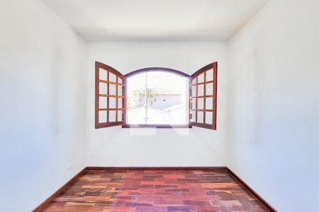 Casa de condomínio para alugar com 220m², 3 quartos e 2 vagasQuarto