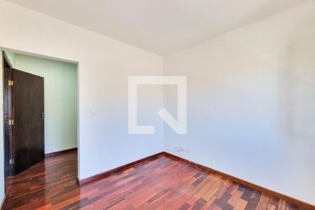 Casa de condomínio para alugar com 220m², 3 quartos e 2 vagasQuarto