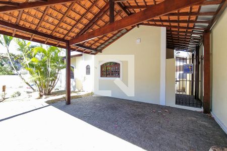 Casa de condomínio para alugar com 220m², 3 quartos e 2 vagasGaragem
