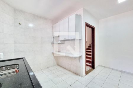 Casa de condomínio para alugar com 220m², 3 quartos e 2 vagasCozinha