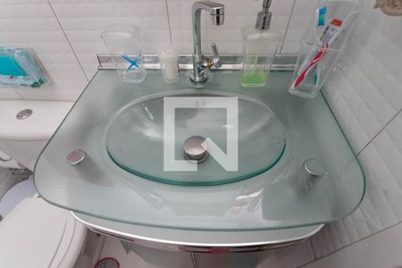 Apartamento à venda com 87m², 2 quartos e 1 vaga Apartamento à venda com 87m², 2 quartos e 1 vagaBanheiro