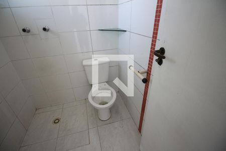 Casa de condomínio à venda com 100m², 3 quartos e 2 vagasBanheiro da Suíte 1