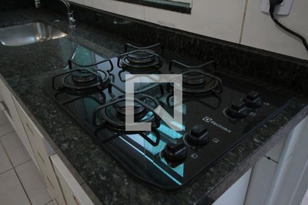 Casa de condomínio à venda com 100m², 3 quartos e 2 vagasDetalhe da cozinha
