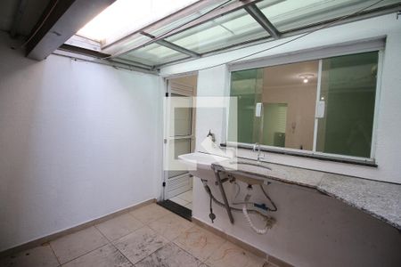 Casa de condomínio à venda com 100m², 3 quartos e 2 vagasÁrea de Serviço