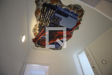 Casa de condomínio à venda com 100m², 3 quartos e 2 vagasEscada