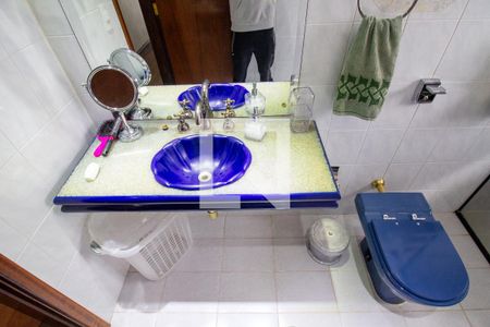 Casa à venda com 300m², 3 quartos e 4 vagas Casa à venda com 300m², 3 quartos e 4 vagasDetalhe Banheiro da Suíte 2