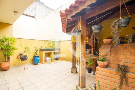 Casa à venda com 300m², 3 quartos e 4 vagas Casa à venda com 300m², 3 quartos e 4 vagasQuintal