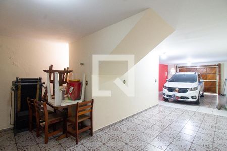 Casa à venda com 300m², 3 quartos e 4 vagas Casa à venda com 300m², 3 quartos e 4 vagasGaragem