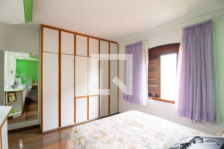 Casa à venda com 300m², 3 quartos e 4 vagas Casa à venda com 300m², 3 quartos e 4 vagasSuíte 2