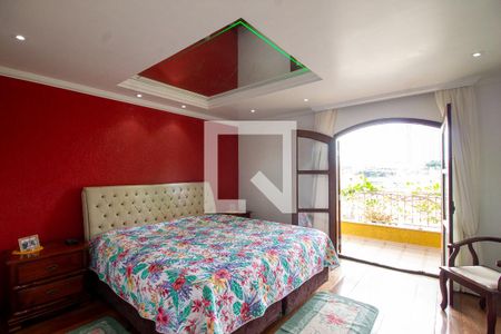 Casa à venda com 300m², 3 quartos e 4 vagas Casa à venda com 300m², 3 quartos e 4 vagasSuíte Master