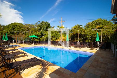 Apartamento à venda com 82m², 3 quartos e 2 vagas Apartamento à venda com 82m², 3 quartos e 2 vagasÁrea comum - Piscina