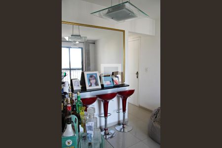 Sala  de apartamento para alugar com 2 quartos, 46m² em Portal dos Gramados, Guarulhos