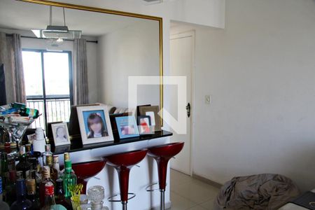 Sala  de apartamento para alugar com 2 quartos, 46m² em Portal dos Gramados, Guarulhos