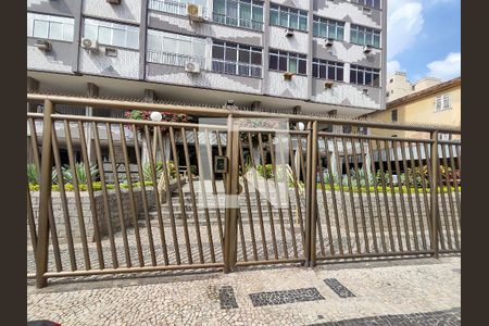 Apartamento à venda com 102m², 3 quartos e 1 vaga Apartamento à venda com 102m², 3 quartos e 1 vagaFachada e portaria