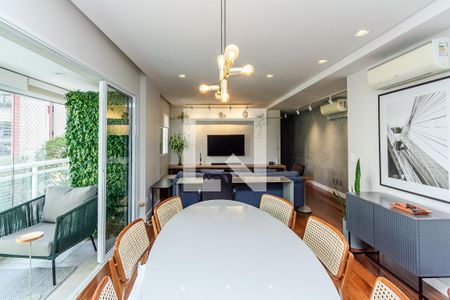 Sala de apartamento para alugar com 3 quartos, 114m² em Vila Olímpia, São Paulo