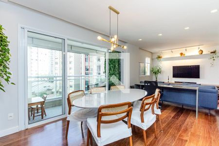 Sala de apartamento para alugar com 3 quartos, 114m² em Vila Olímpia, São Paulo