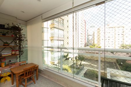 Varanda  de apartamento para alugar com 3 quartos, 114m² em Vila Olímpia, São Paulo