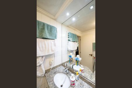 Apartamento à venda com 146m², 3 quartos e 2 vagas Apartamento à venda com 146m², 3 quartos e 2 vagasBanheiro da Suíte 1