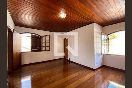 Casa à venda com 380m², 7 quartos e 3 vagasQuarto 5