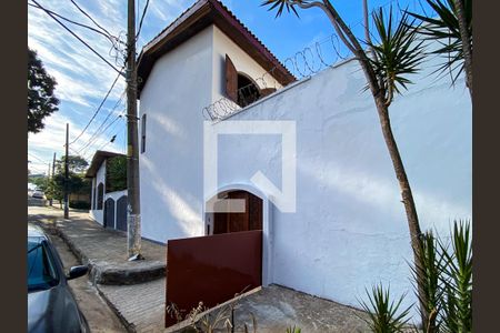 Casa à venda com 380m², 7 quartos e 3 vagasFachada