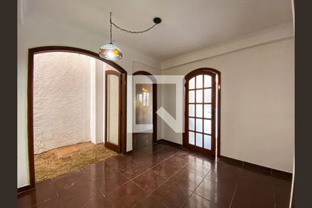 Casa à venda com 380m², 7 quartos e 3 vagasSalas