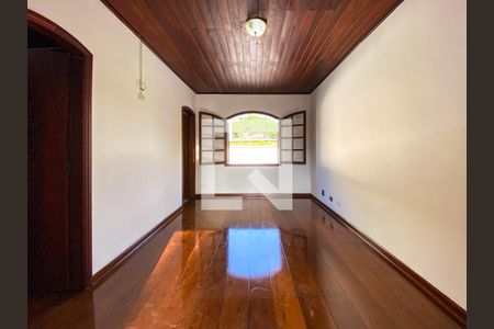 Casa à venda com 380m², 7 quartos e 3 vagasQuarto 6