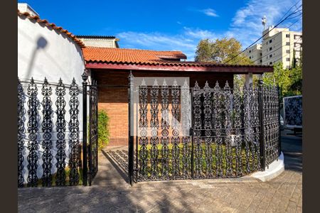 Casa à venda com 380m², 7 quartos e 3 vagasFachada