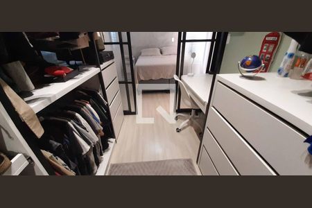 Apartamento à venda com 137m², 2 quartos e 2 vagasCloset