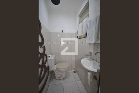 Casa à venda com 150m², 3 quartos e 2 vagasBanheiro de Serviço