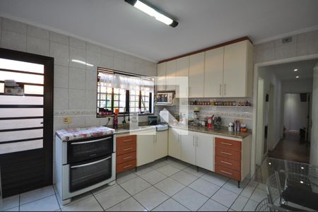 Casa à venda com 150m², 3 quartos e 2 vagasCozinha