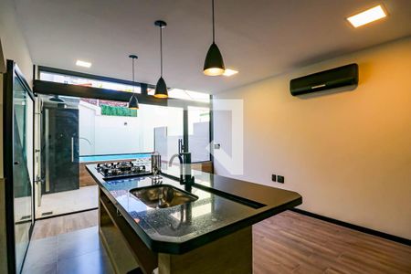 Sala cozinha de casa para alugar com 2 quartos, 80m² em Santa Rosa, Niterói