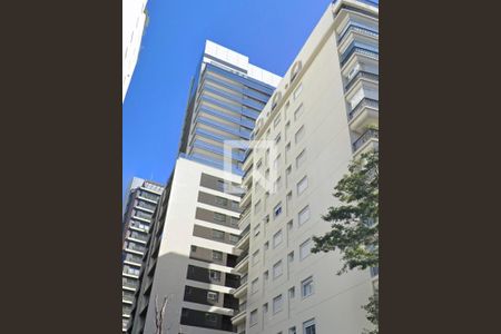 Studio à venda com 75m², 2 quartos e 1 vaga Studio à venda com 75m², 2 quartos e 1 vagaFachada