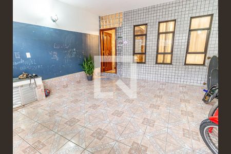 Casa à venda com 93m², 2 quartos e 1 vagaGaragem