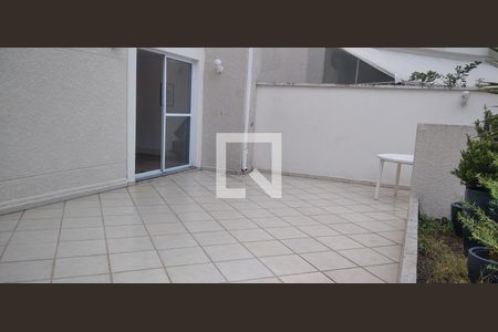 Casa para alugar com 157m², 3 quartos e 2 vagas Casa para alugar com 157m², 3 quartos e 2 vagasVaranda