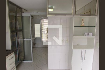 Casa para alugar com 157m², 3 quartos e 2 vagasCozinha