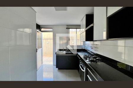 Apartamento à venda com 163m², 2 quartos e 2 vagasCozinha