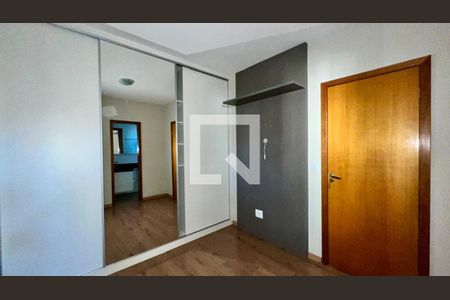 Apartamento à venda com 163m², 2 quartos e 2 vagasSuíte 2