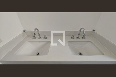 Apartamento à venda com 153m², 3 quartos e 3 vagas Apartamento à venda com 153m², 3 quartos e 3 vagasBanheiro