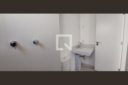 Apartamento à venda com 153m², 3 quartos e 3 vagas Apartamento à venda com 153m², 3 quartos e 3 vagasBanheiro