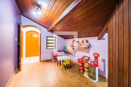 Casa à venda com 280m², 4 quartos e 4 vagas