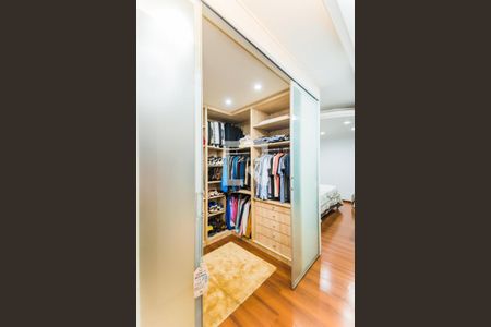 Casa à venda com 280m², 4 quartos e 4 vagas