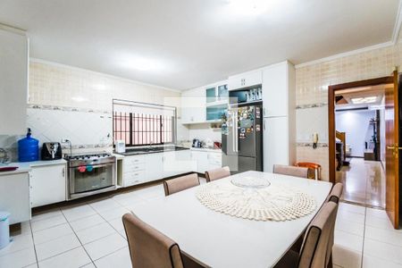Casa à venda com 280m², 4 quartos e 4 vagas