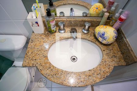 Apartamento à venda com 72m², 3 quartos e 2 vagasBanheiro Social