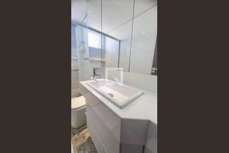 Apartamento à venda com 147m², 4 quartos e 4 vagasBanheiro 