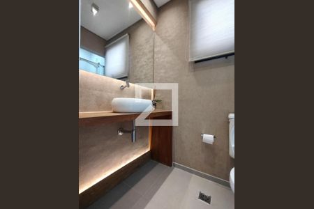 Apartamento à venda com 209m², 1 quarto e 3 vagas Apartamento à venda com 209m², 1 quarto e 3 vagasBanheiro Cobertura