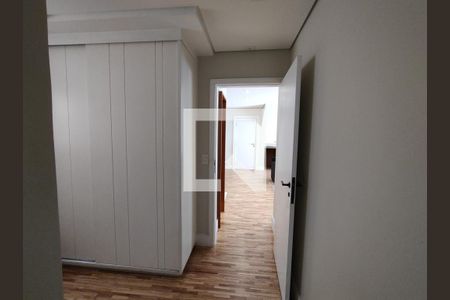 Apartamento à venda com 209m², 1 quarto e 3 vagas Apartamento à venda com 209m², 1 quarto e 3 vagasCloset