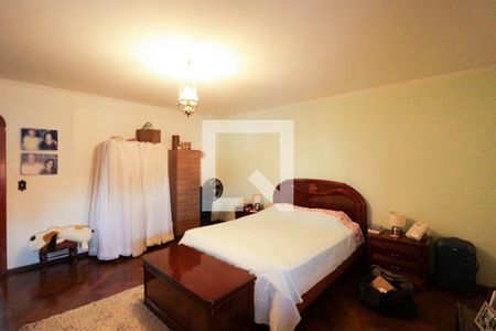 Casa à venda com 350m², 3 quartos e 3 vagasSuíte