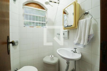 Casa à venda com 350m², 3 quartos e 3 vagasBanheiro de Serviço