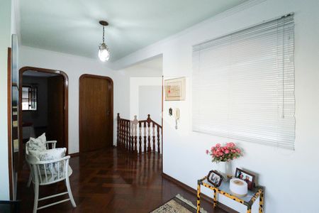 Casa à venda com 350m², 3 quartos e 3 vagasHall